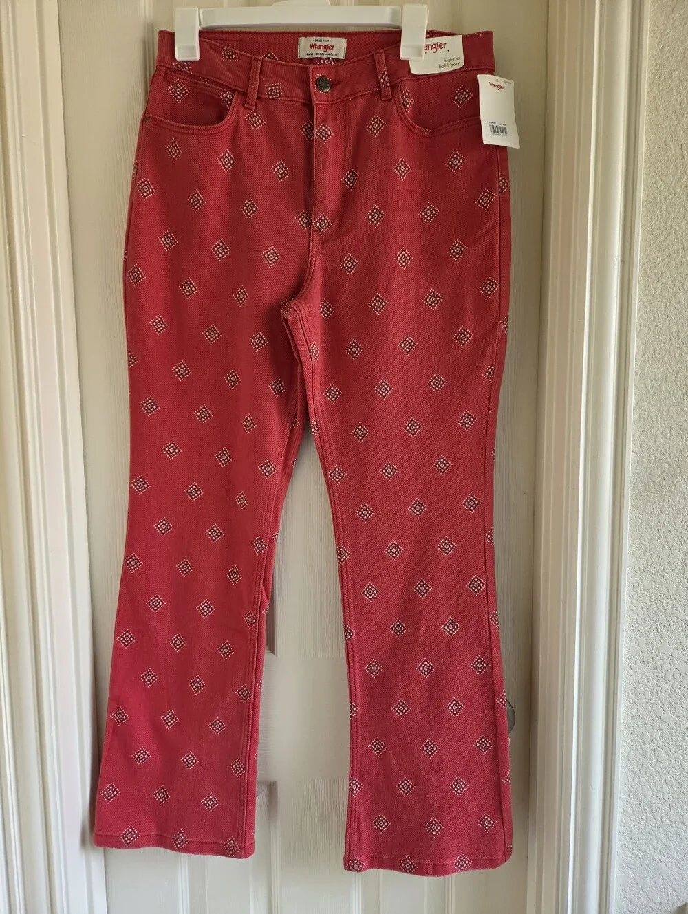 Wrangler High Rise Bold Bootcut Jeans Red Diamond Bay Bandana Print Size 31x30
